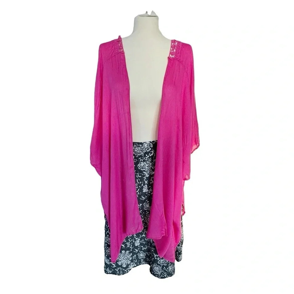 Vince Camuto Women's Pink Lace Kimono Wrap - Picture 1 of 6